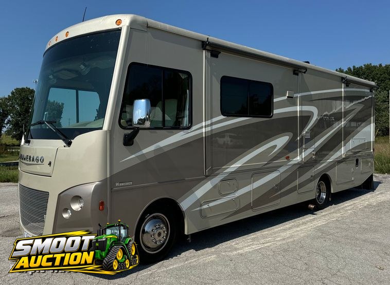 2016 Winnebago Vista LX